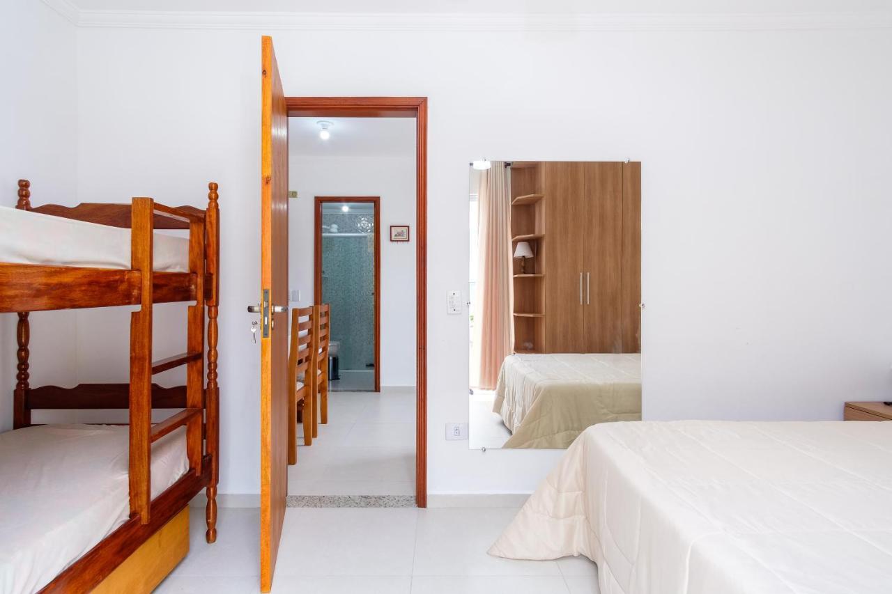 A 100 Metros Da - 01 - Edificio Agua Viva Apartamento Ubatuba