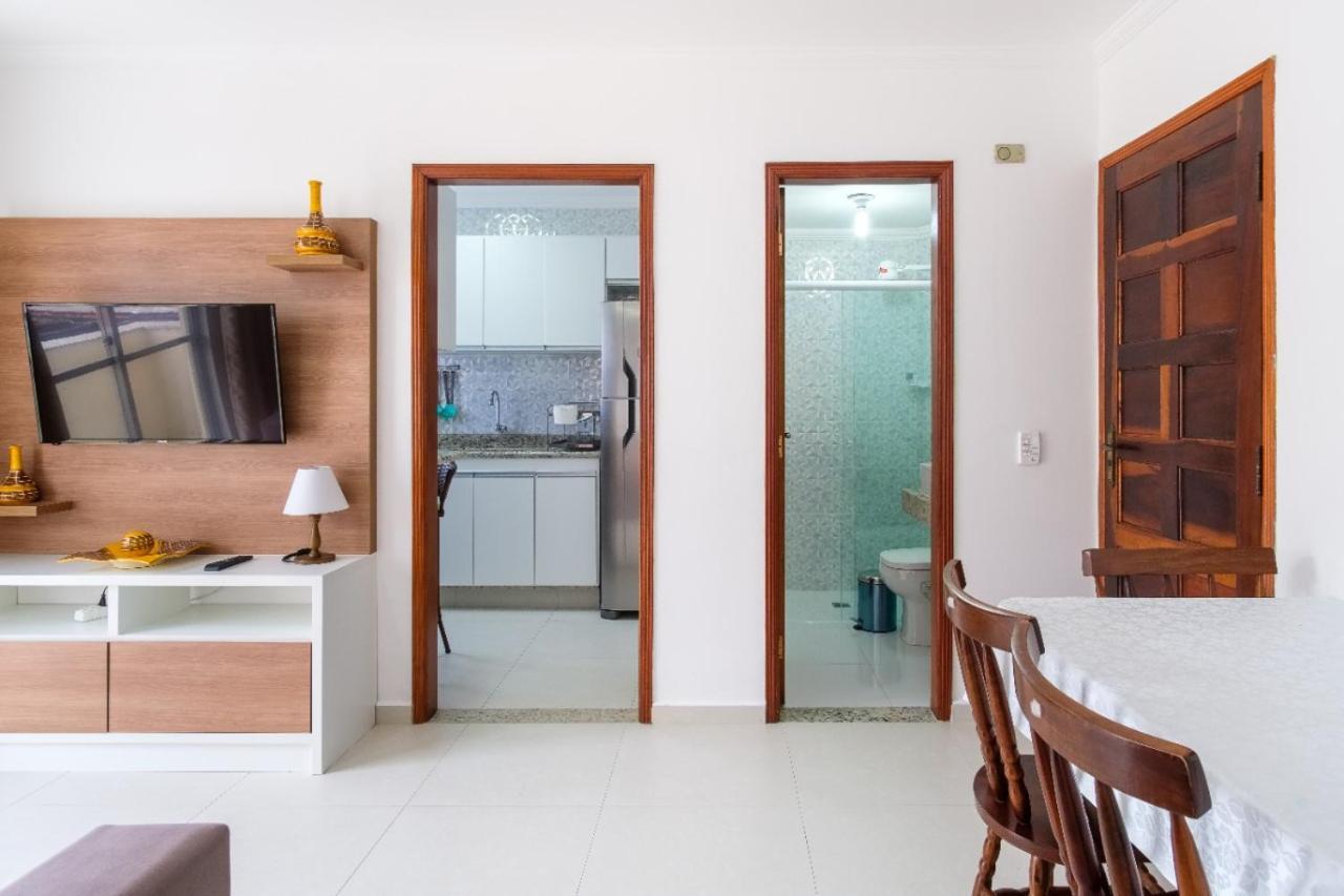 A 100 Metros Da - 01 - Edificio Agua Viva Apartamento Ubatuba